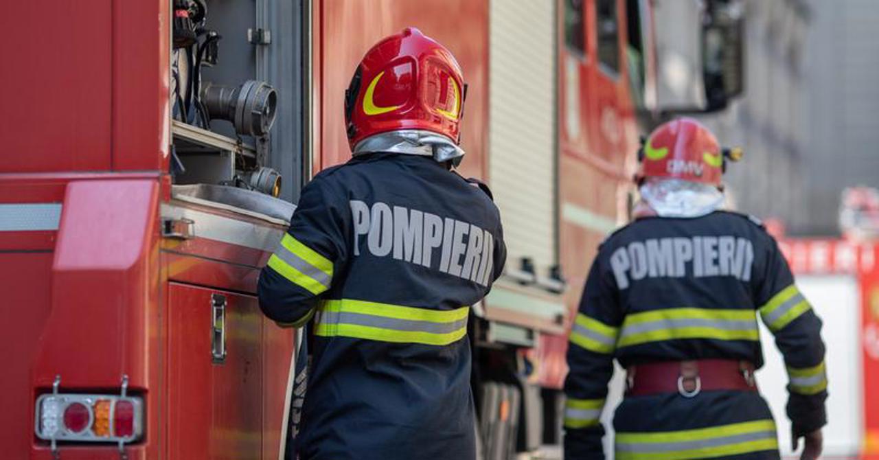 Incendiu într-un bloc de locuințe din Bălți. Locatarii au fost evacuați, victime nu sunt raportate 