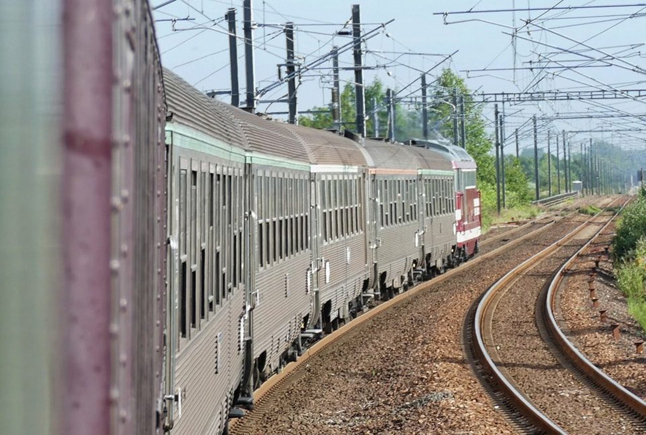 Franța: Circulația trenurilor va fi restabilită luni 