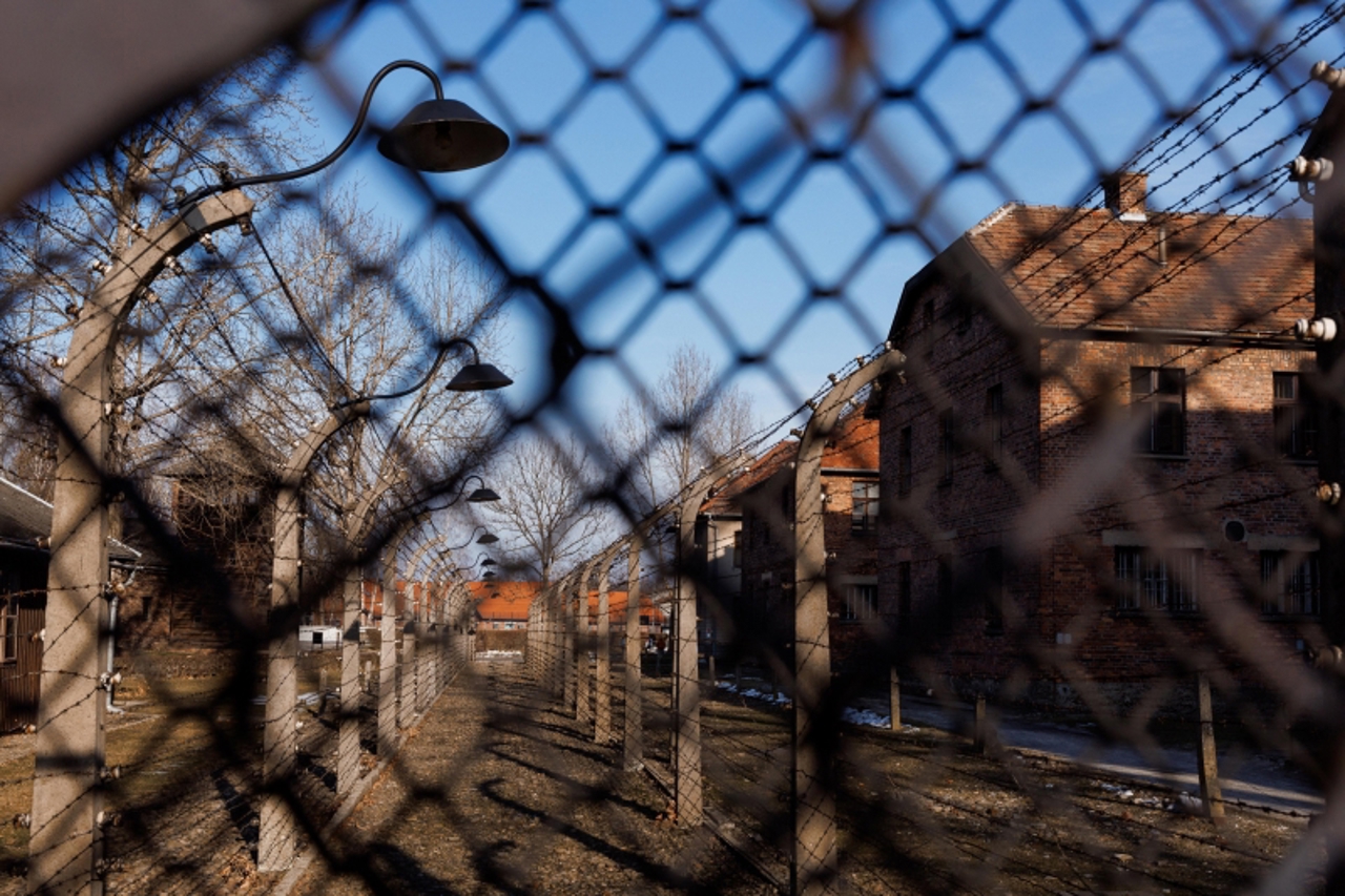 Ceremonia de comemorare a 80 de ani de la eliberarea lagărului Auschwitz-Birkenau, în direct la Moldova 1