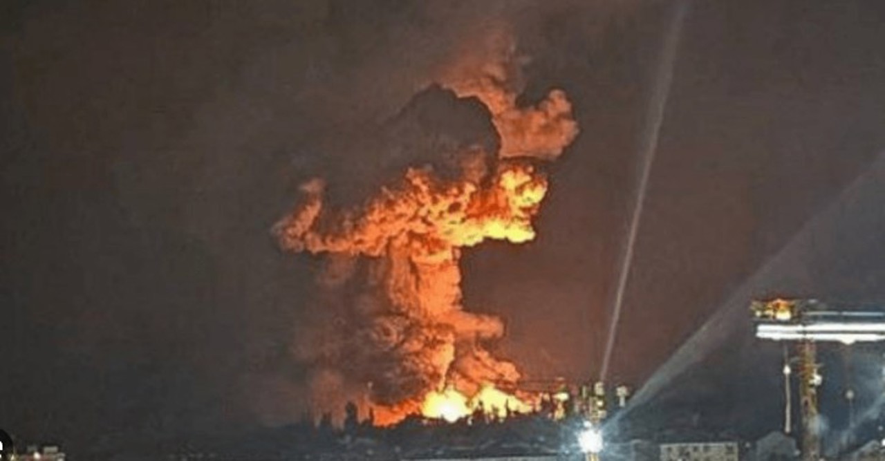 Украина нанесла удары по нефтяному терминалу в Новороссийске и НПЗ в Туапсе