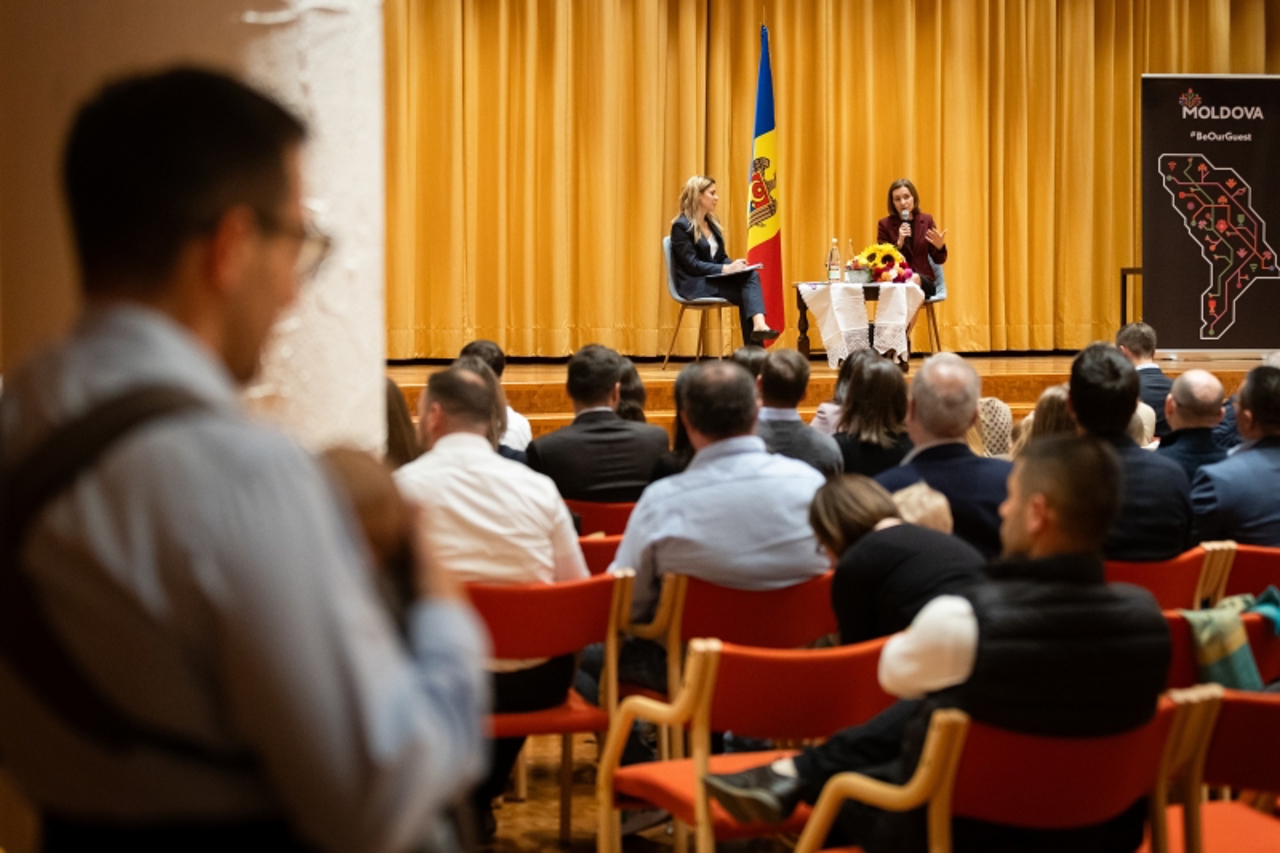 Maia Sandu, în discuții cu diaspora din Elveția: „Mi-au împărtășit speranța lor pentru o Moldovă mai bună”