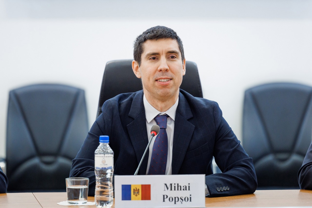 Mihai Popșoi, în vizită de lucru în Canada: Va discuta cu omologul canadian și va ține un discurs la conferința „Căi spre pace” 