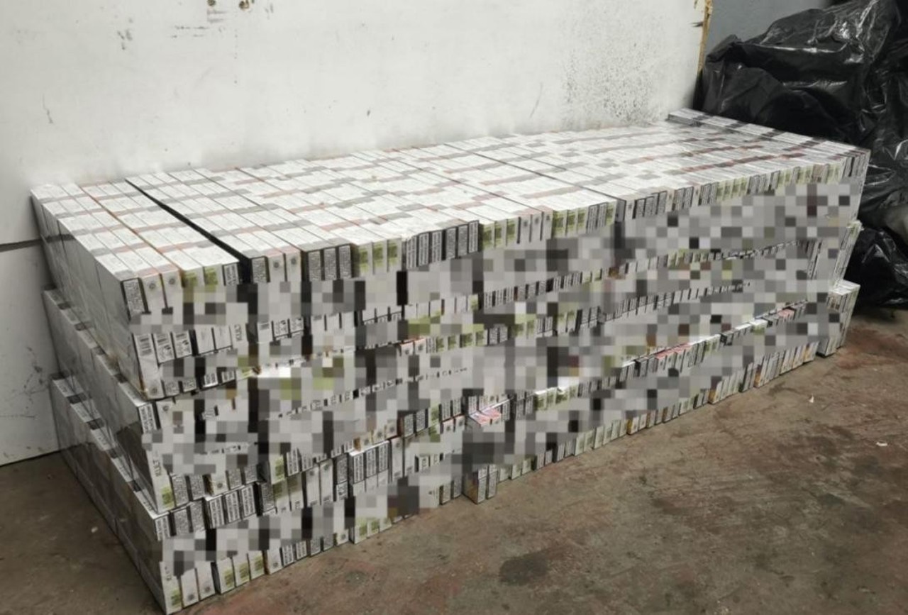 Сотрудников ЖДМ подозревают в причастности к контрабанде сигарет 