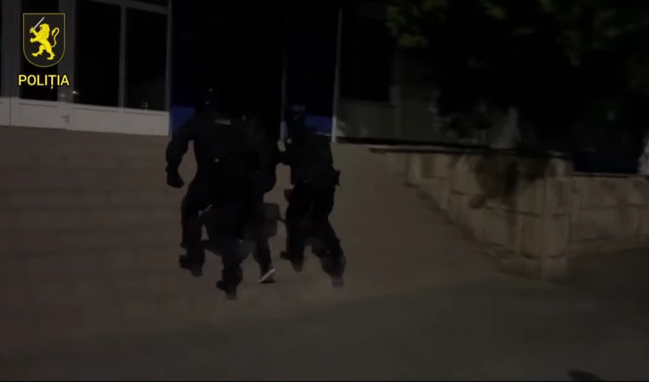 A foreign national was detained at the Otaci border on an international warrant