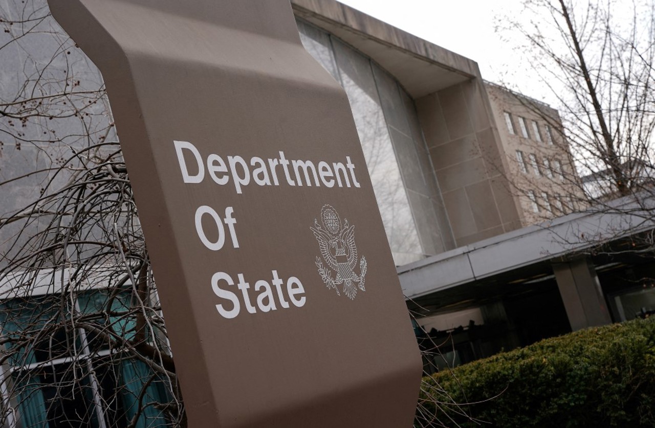 Госдеп: США остановили не все поставки оружия Украине