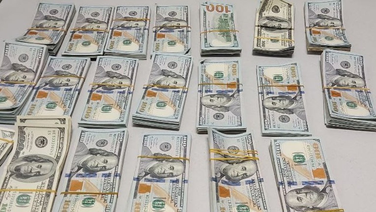 An Armenian tried to smuggle 100 thousand US dollars into the Republic of Moldova