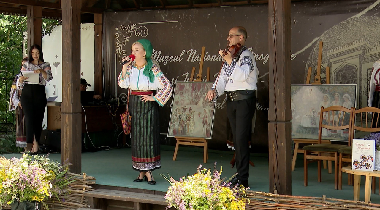 Ia, poveste vie a neamului: Ziua Portului Popular, celebrată la Muzeul de Etnografie