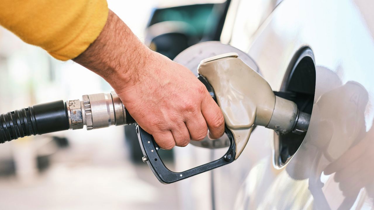 Autoritățile se pregătesc de „cele mai proaste scenarii” legate de scumpirile carburanților. Maia Sandu: „Guvernul nu va putea compensa 100%”