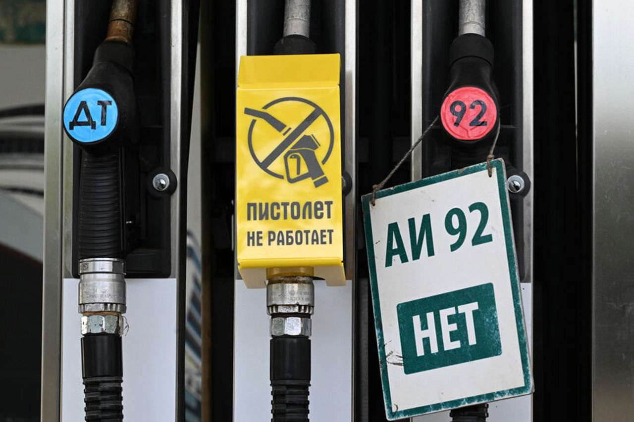 30 литров в одни руки. В аннексированном Крыму ограничили продажу бензина  