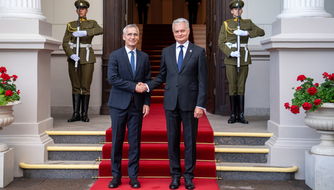 Jens Stoltenberg, meeting with the Lithuanian president before the NATO Summit in Vilnius. Comments  about the situation in Russia