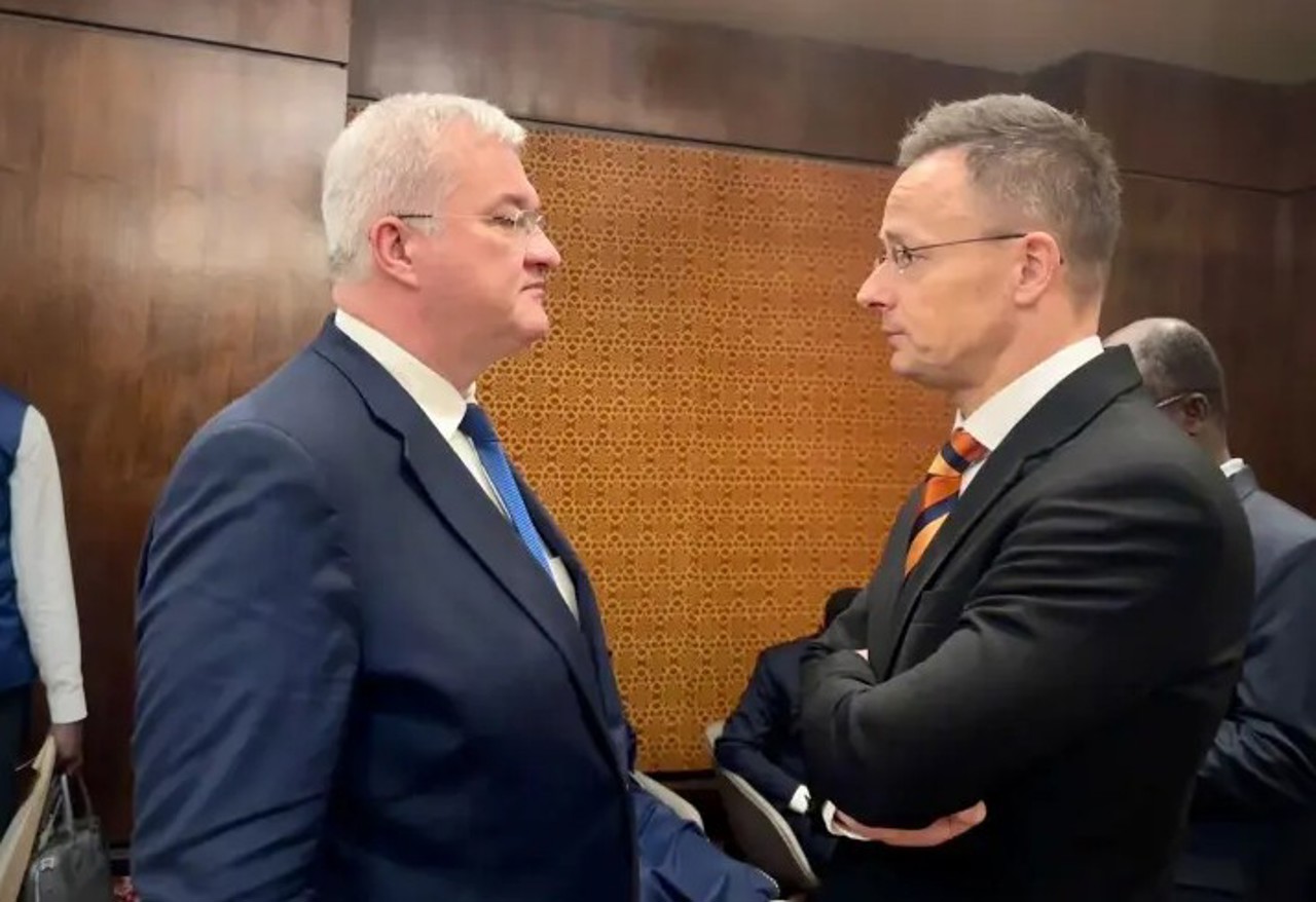 МИД Украины призвал Венгрию "не говорить Владимиру Зеленскому, что делать"