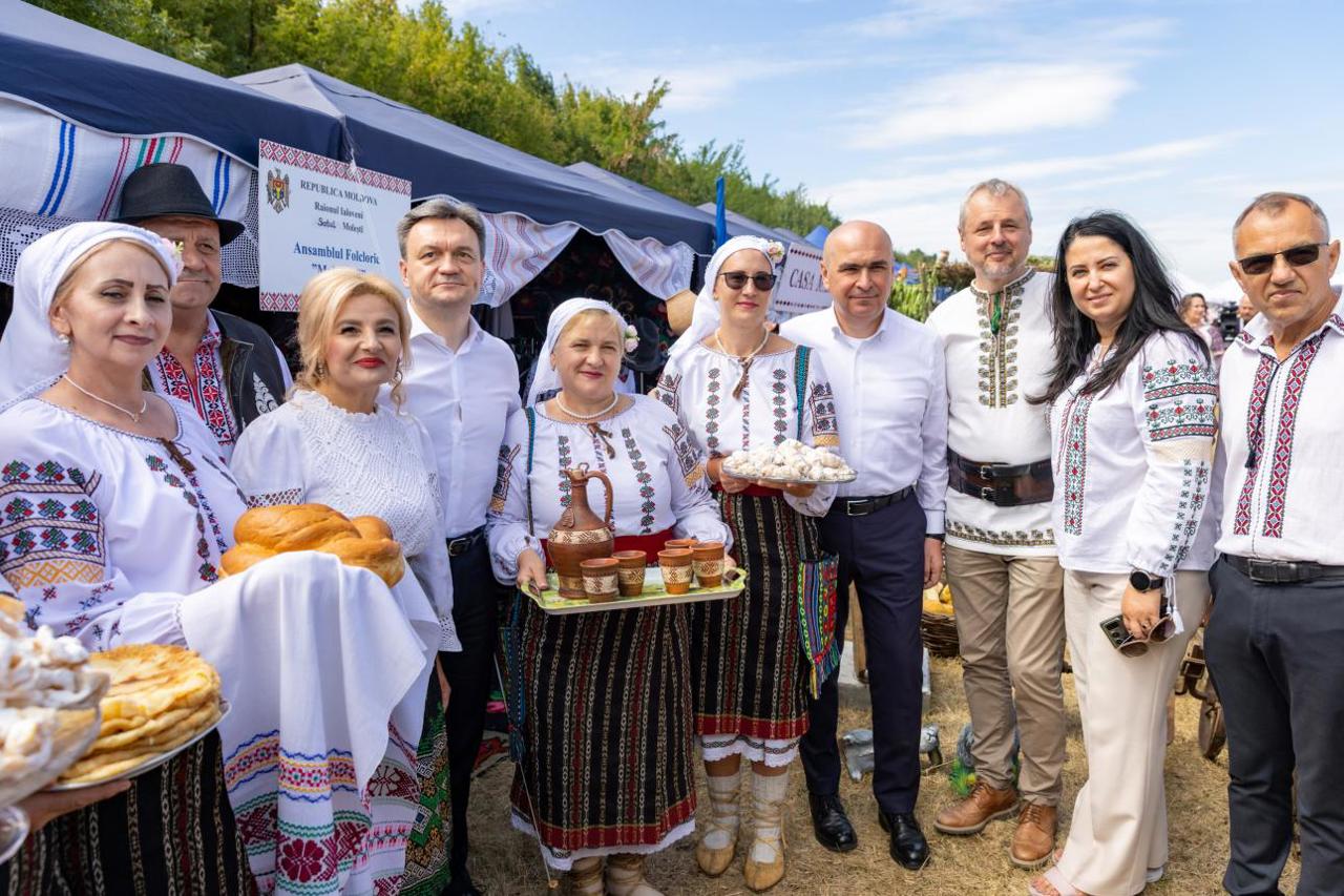 Ilie Bolojan, la Festivalul „Tezaur Național”, organizat în satul Horești: „Vă mulțumesc că păstrați tradițiile”