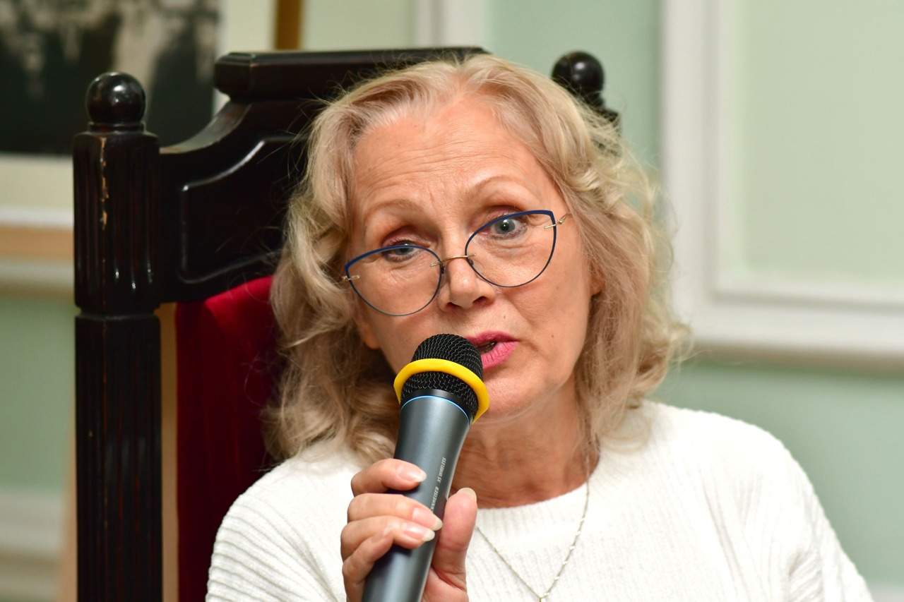 Scriitoarea Mihaela Perciun și-a prezentat la MNLR cea de-a zecea carte