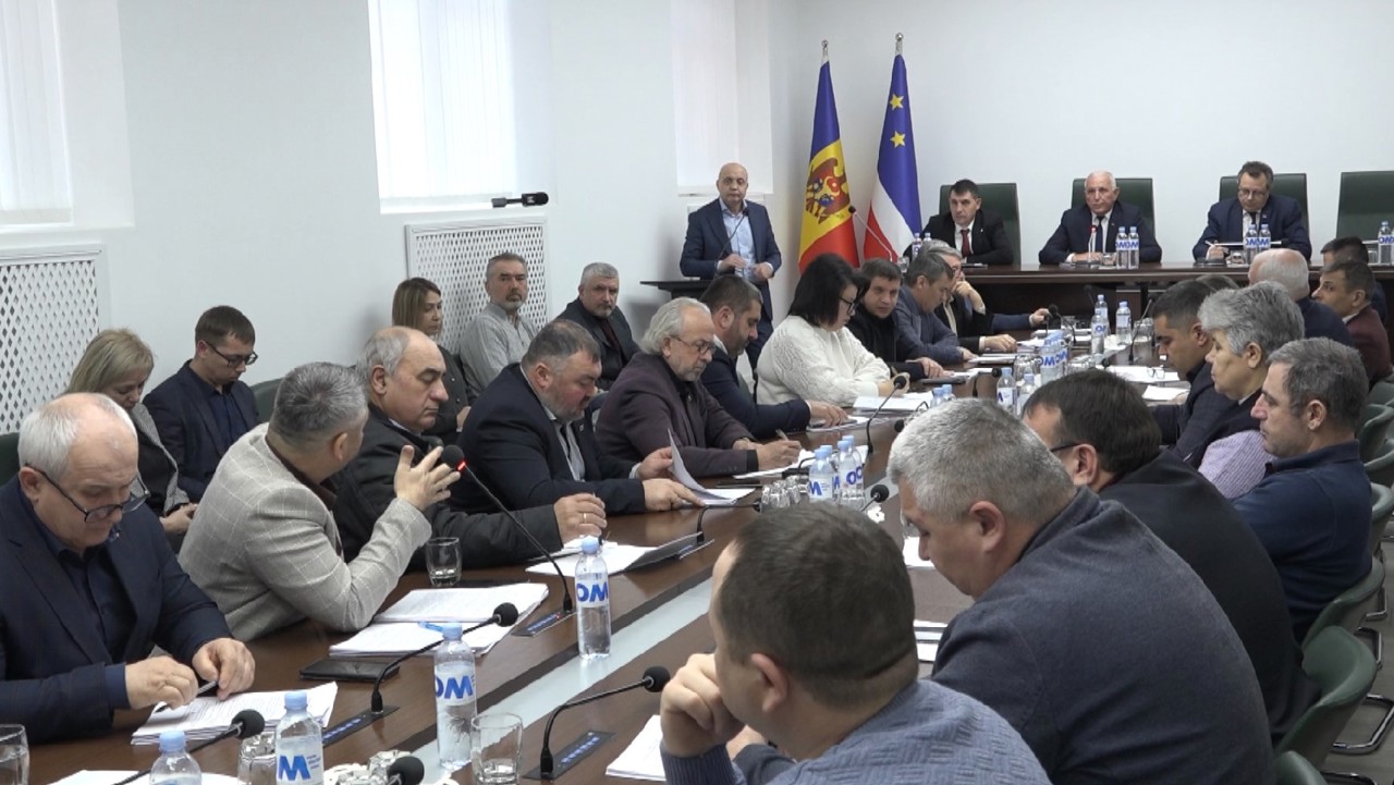 На заседании Народного собрания Гагаузии поспорили из-за ситуации с возвратом НДС
