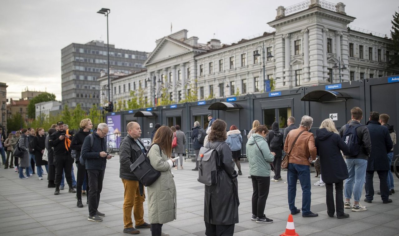 În Lituania se desfășoară alegeri prezidențiale și referendum privind introducerea dublei cetățenii