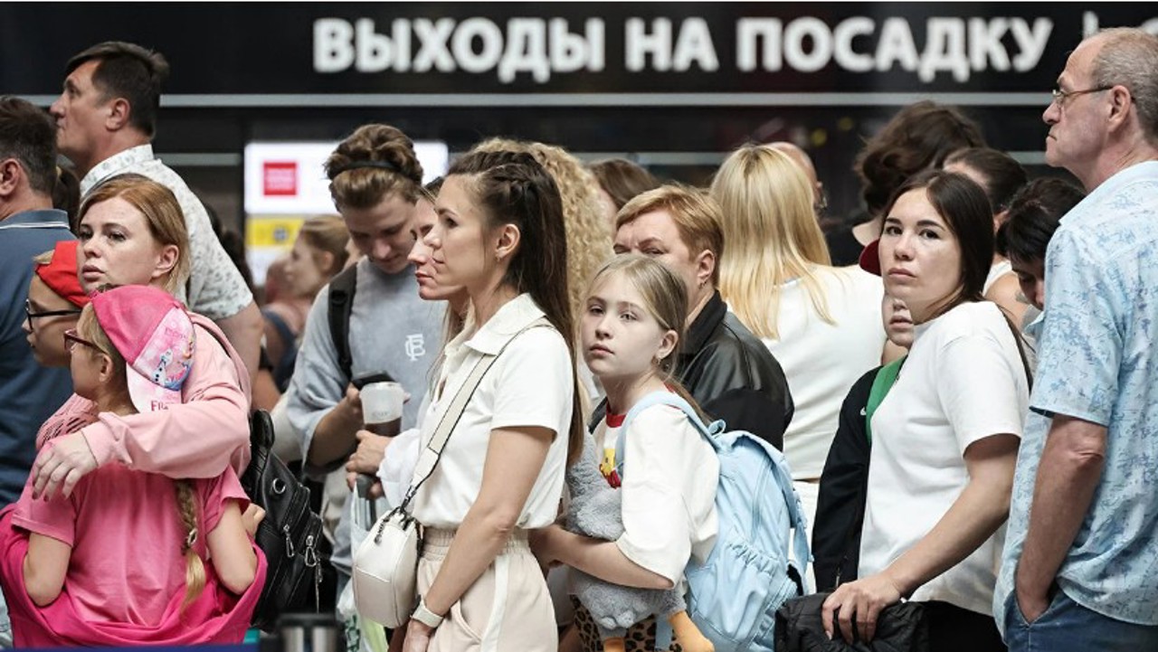 Аэропорты Москвы накрыл коллапс: за три дня задержаны и отменены более 1000 рейсов