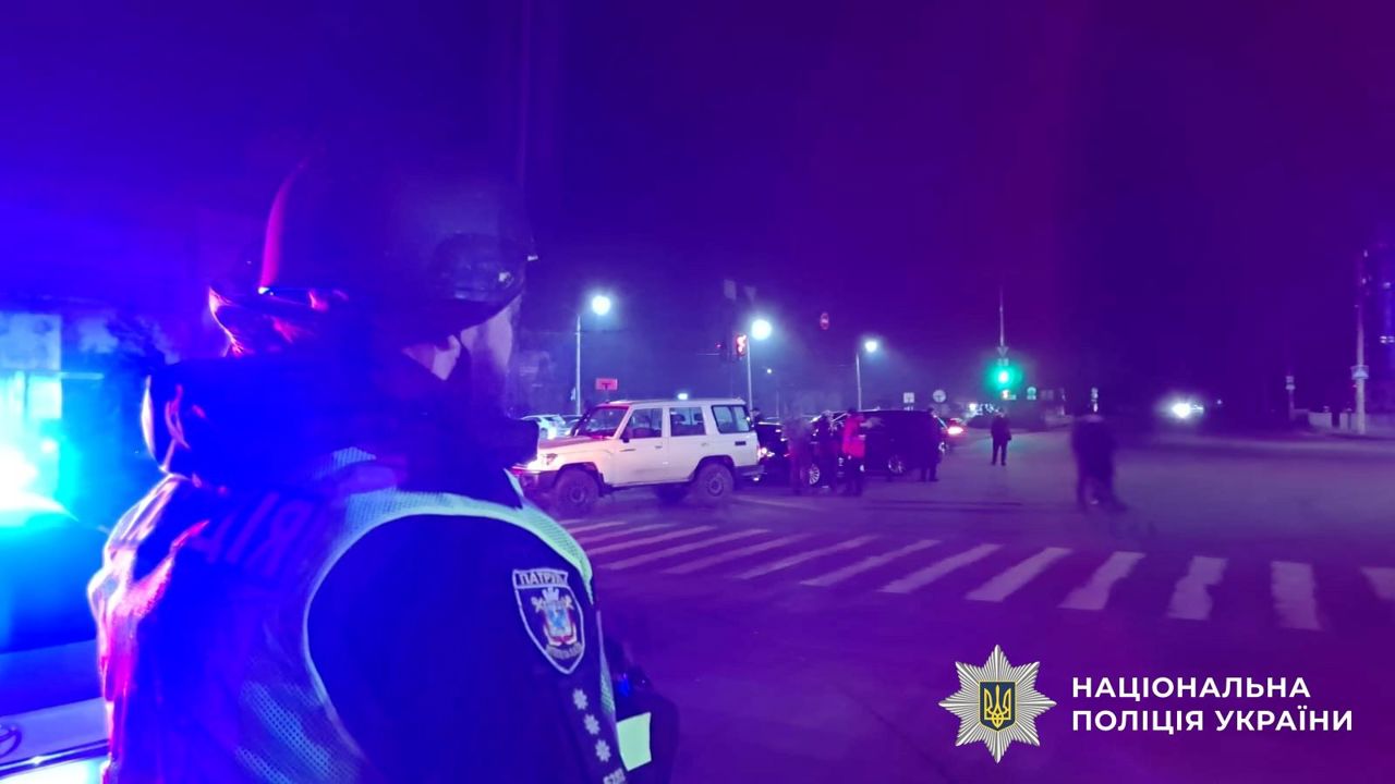  ACTUALIZARE | Trei atacuri într-o singură zi în Ucraina: explozii în secțiile de poliție la Nikolaev, Herson și Dnipro