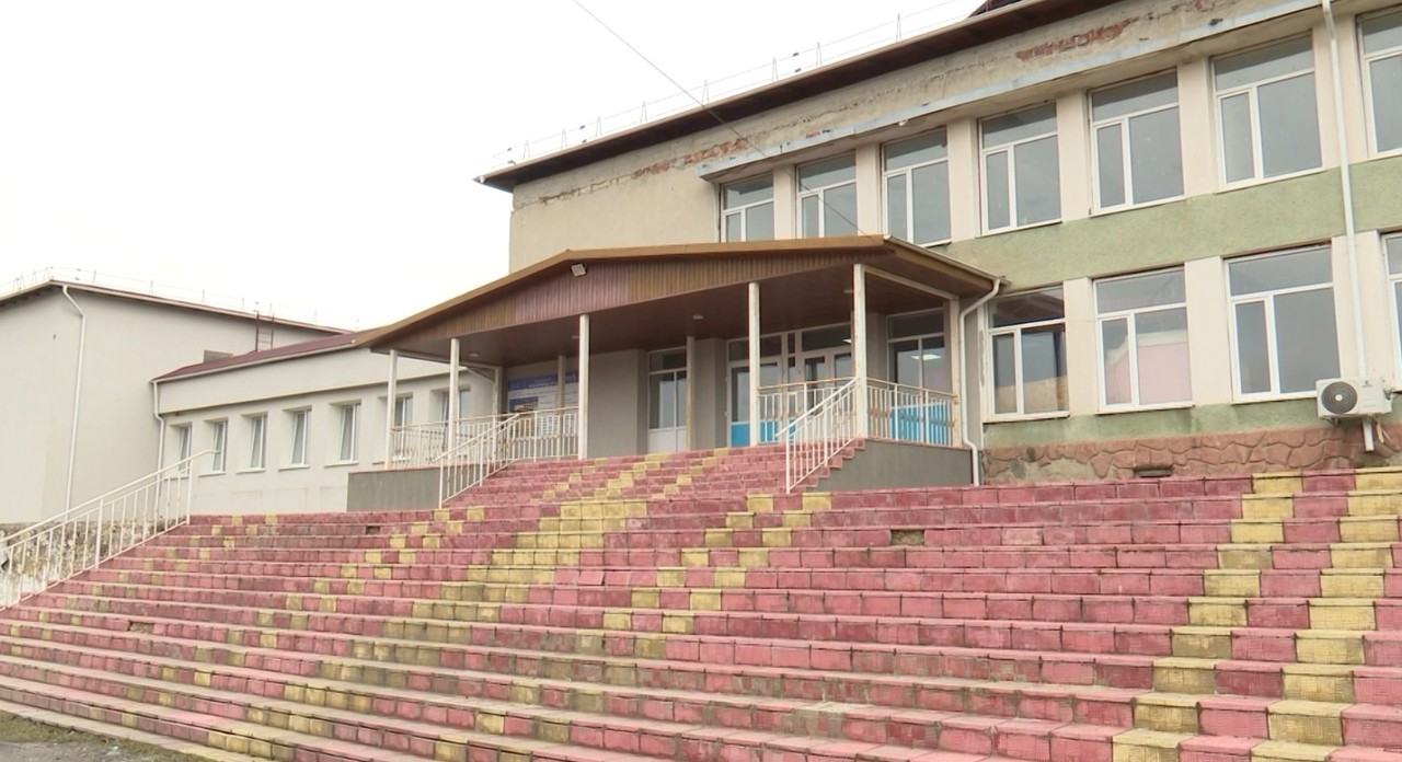 Investiții de aproape 830 de mii de lei în Casa de cultură din localitatea numită și „vatra olarilor”