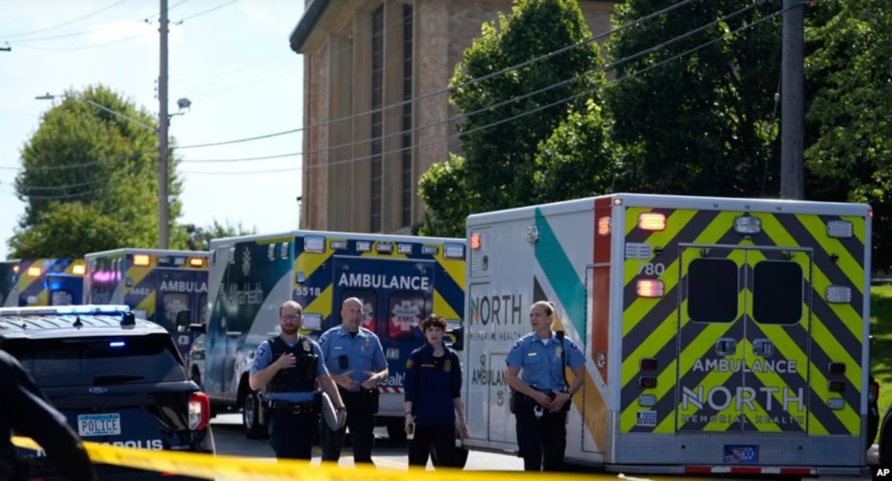 Стрельба в католической школе Миннеаполиса: есть погибшие и раненые