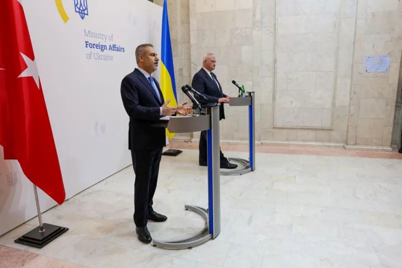 Turcia propune găzduirea unui summit trilateral între Zelenski, Putin și Trump pentru a discuta pacea în Ucraina