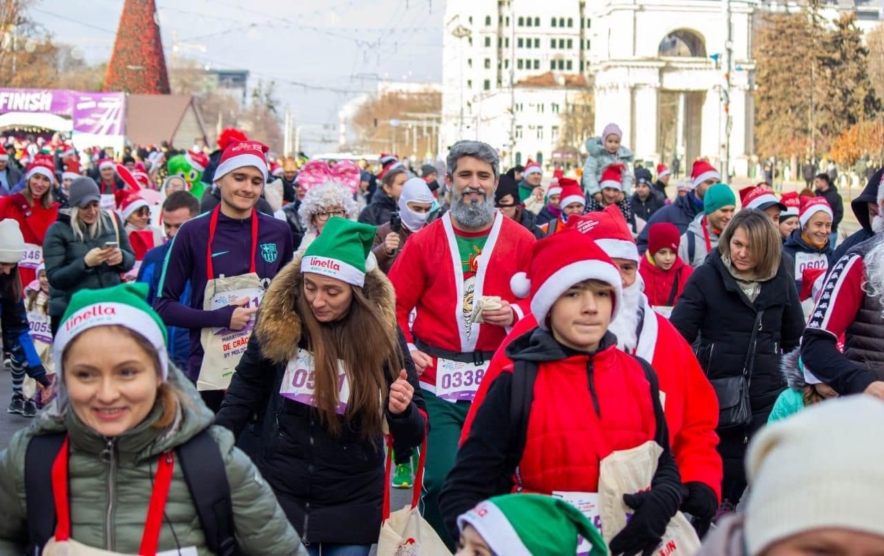 Maratonul de Crăciun 2025: Peste 1.500 de copii au alergat prin centrul capitalei pentru bucuria sărbătorilor