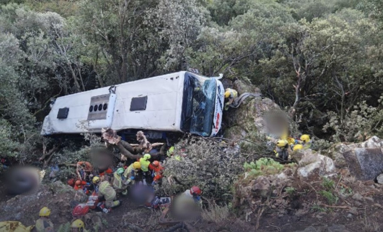 Spania: Peste 80 de răniți după ce un autocar cu pasageri s-a răsturnat la Barcelona  
