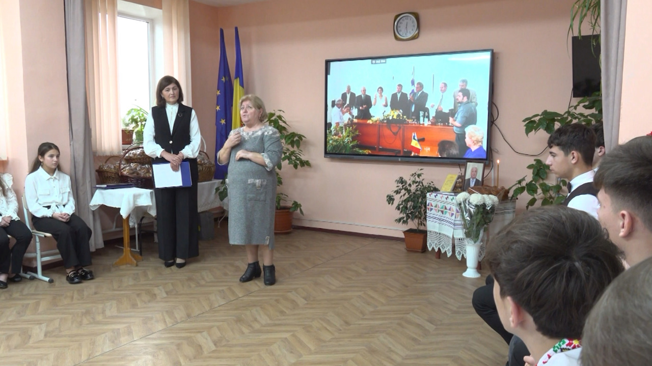 Gimnaziul din Singureni va purta numele fostului ministru al Educației Leonid Bujor