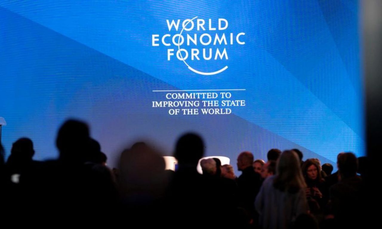 Sondaj Davos: Experții se așteaptă ca economia globală să slăbească în acest an din cauza riscurilor geopolitice