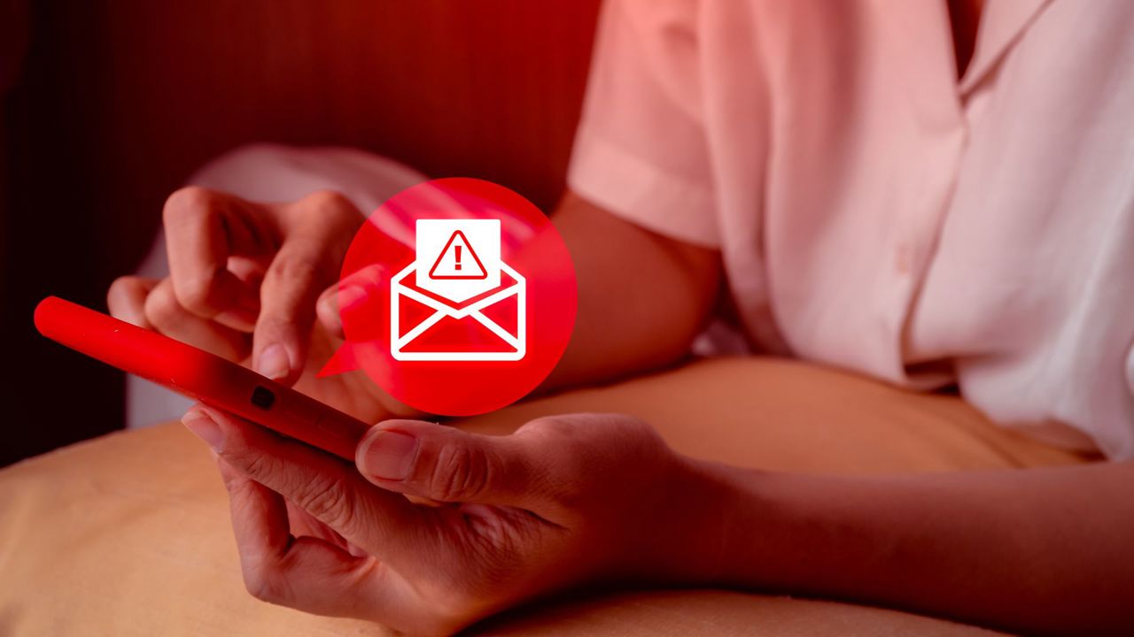 Moldovans block 136 phone scams in a day as police warn of losses
