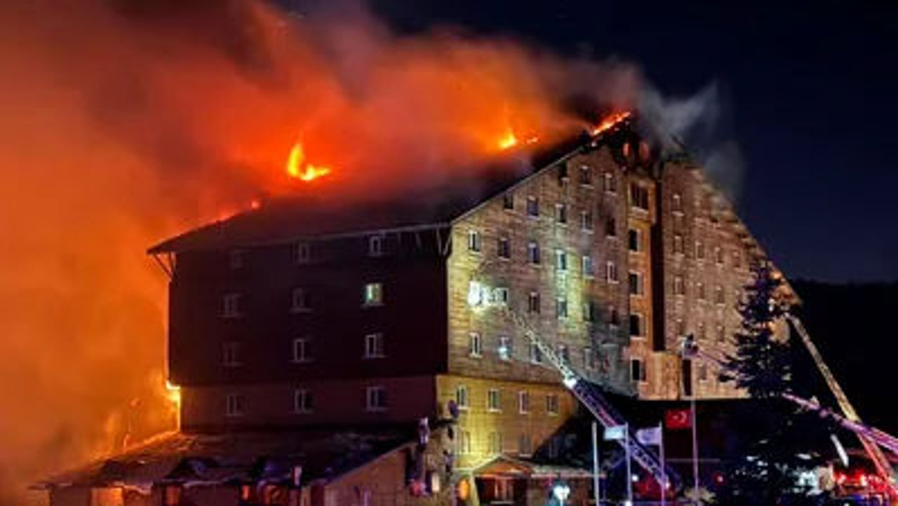 Incendiul devastator de la hotelul din Turcia: 15 persoane au fost arestate