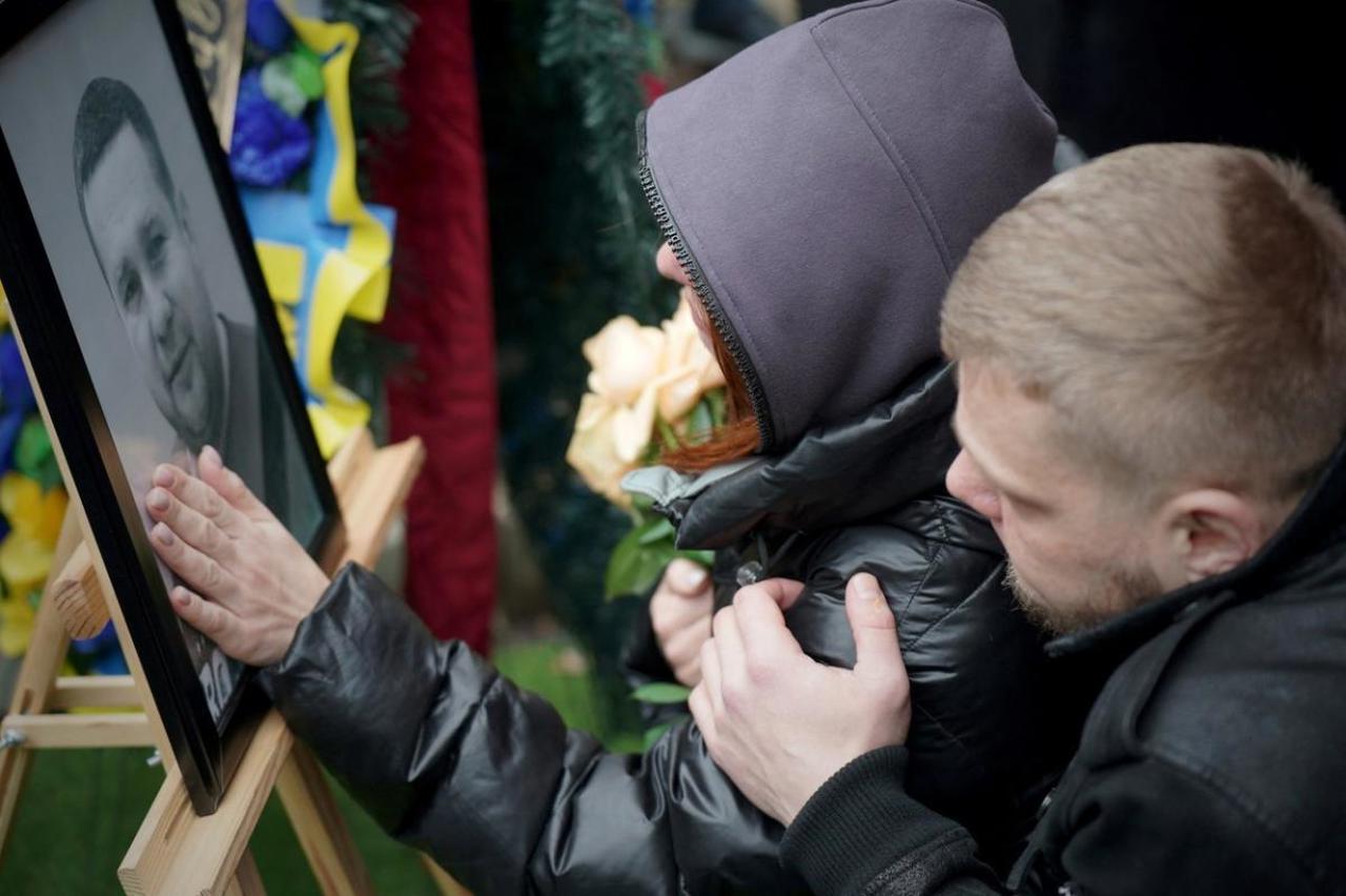 Război în Ucraina: Bombardamentele continuă în Herson, Donețk, Bahmut și Soledar, în timp ce Dnipro își deplânge victimele ucise în atacul cu rachetă