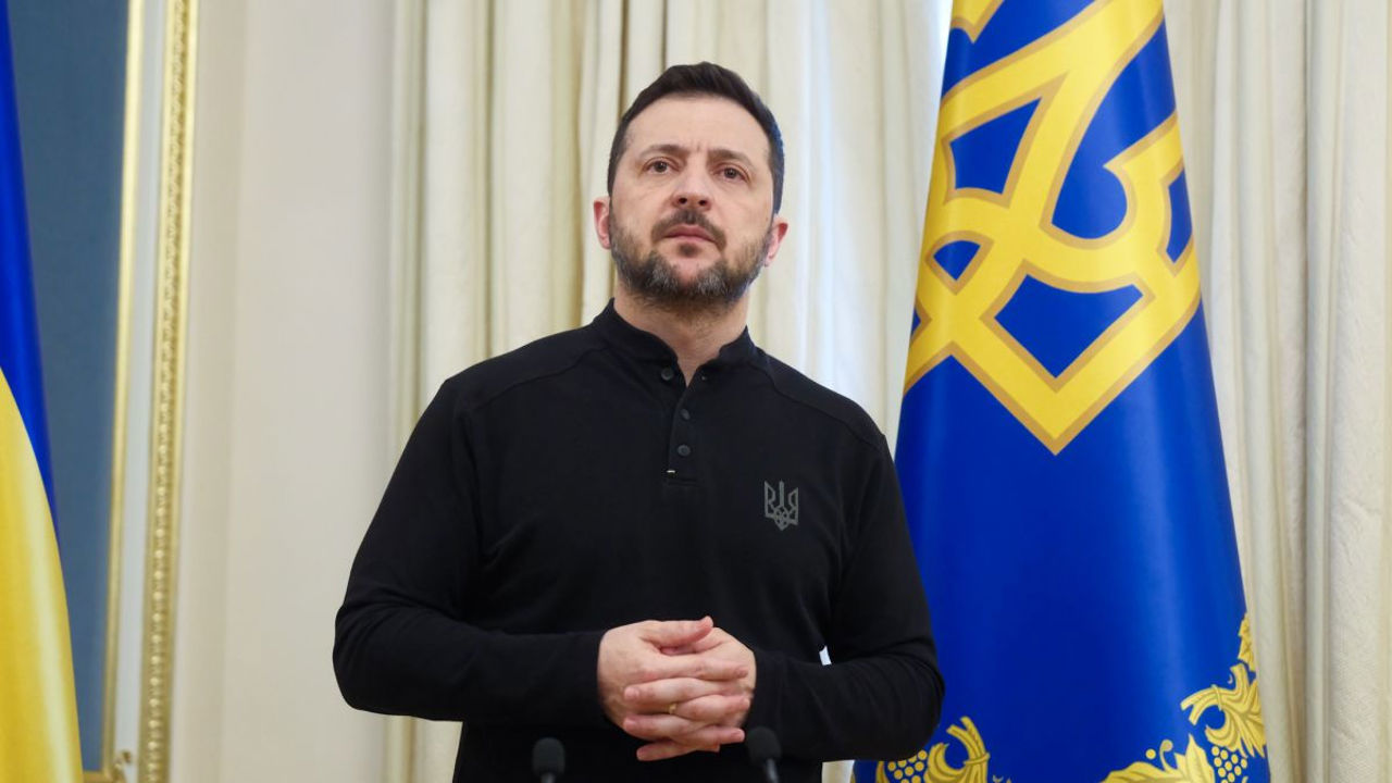 Zelensky visits Saudi Arabia ahead of critical peace talks