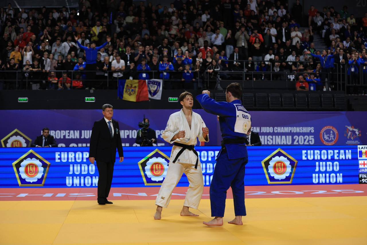 Judocanul moldovean Mihail Latîșev, medaliat cu argint la Grand Slamul de la Abu Dhabi