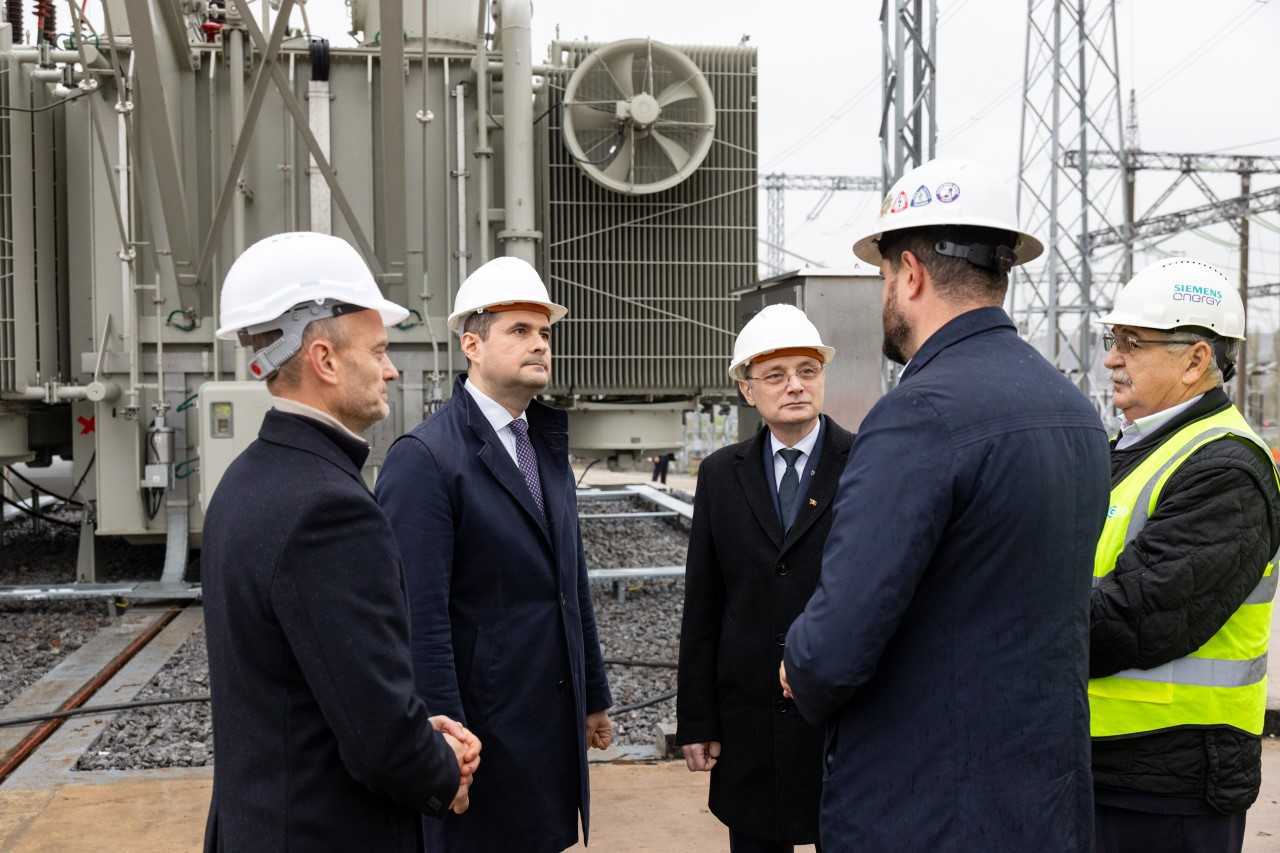  Stația Electrică Chișinău, aproape de finalizare: Premierii Tofan și Niculescu au vizitat obiectivul înainte de recepția lucrărilor
