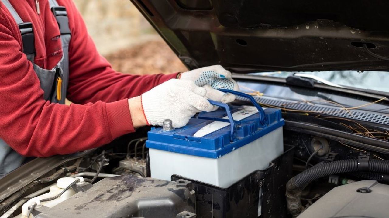 UTIL | Cum trebuie pregătită mașina pentru sezonul rece. Recomandările tehnicienilor auto