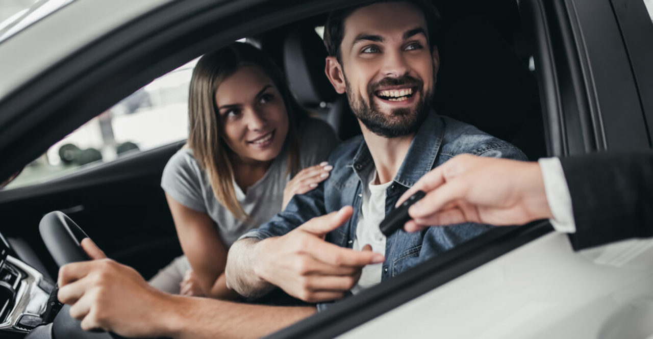 Închirierea unei mașini, o soluție comodă, dar cu riscuri ascunse: ce trebuie să știe consumatorii