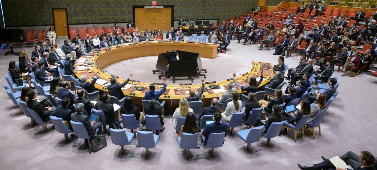 Совбез ООН отверг попытку отсрочить санкции против Ирана