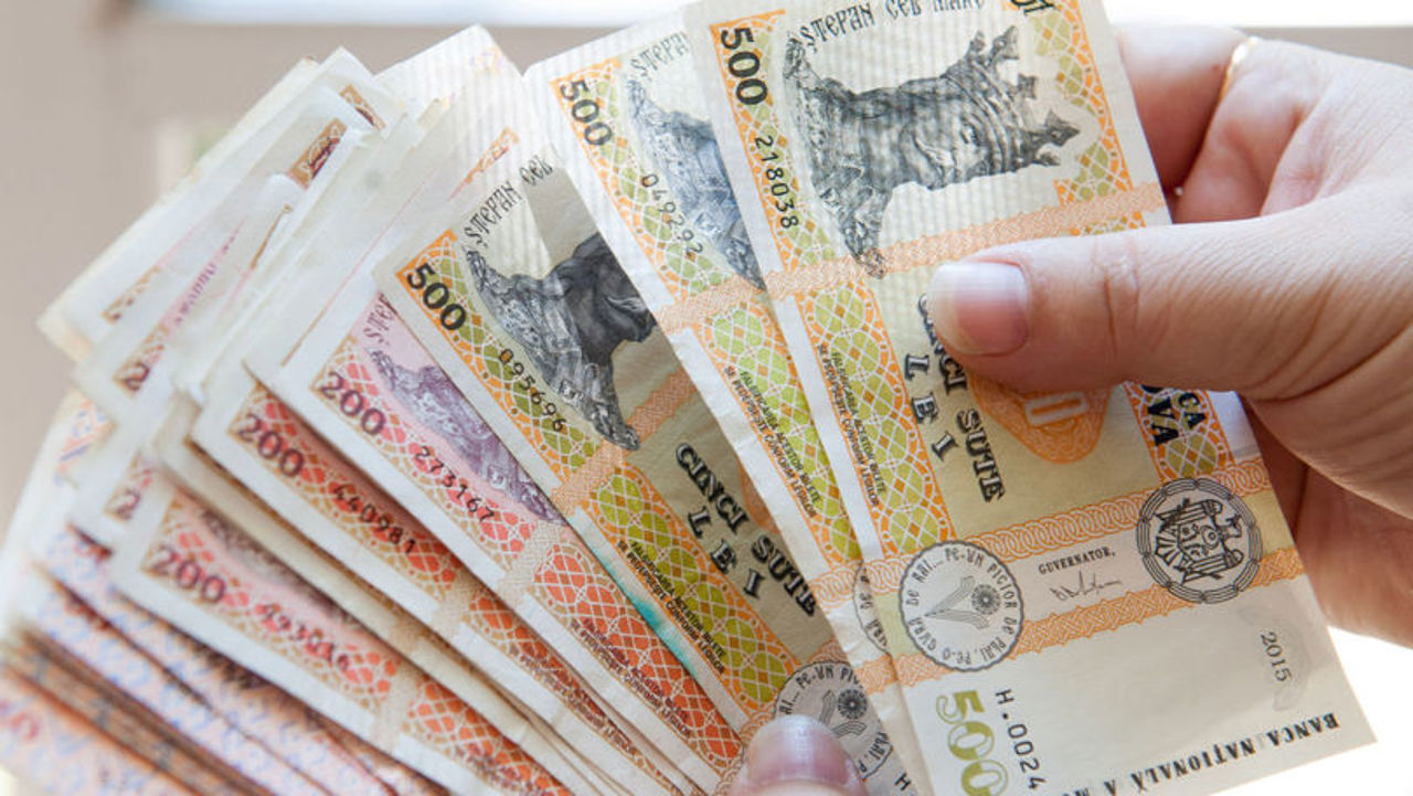 Statistica: Cu cât a crescut salariul mediu pe economie și care sunt cele mai plătite domenii