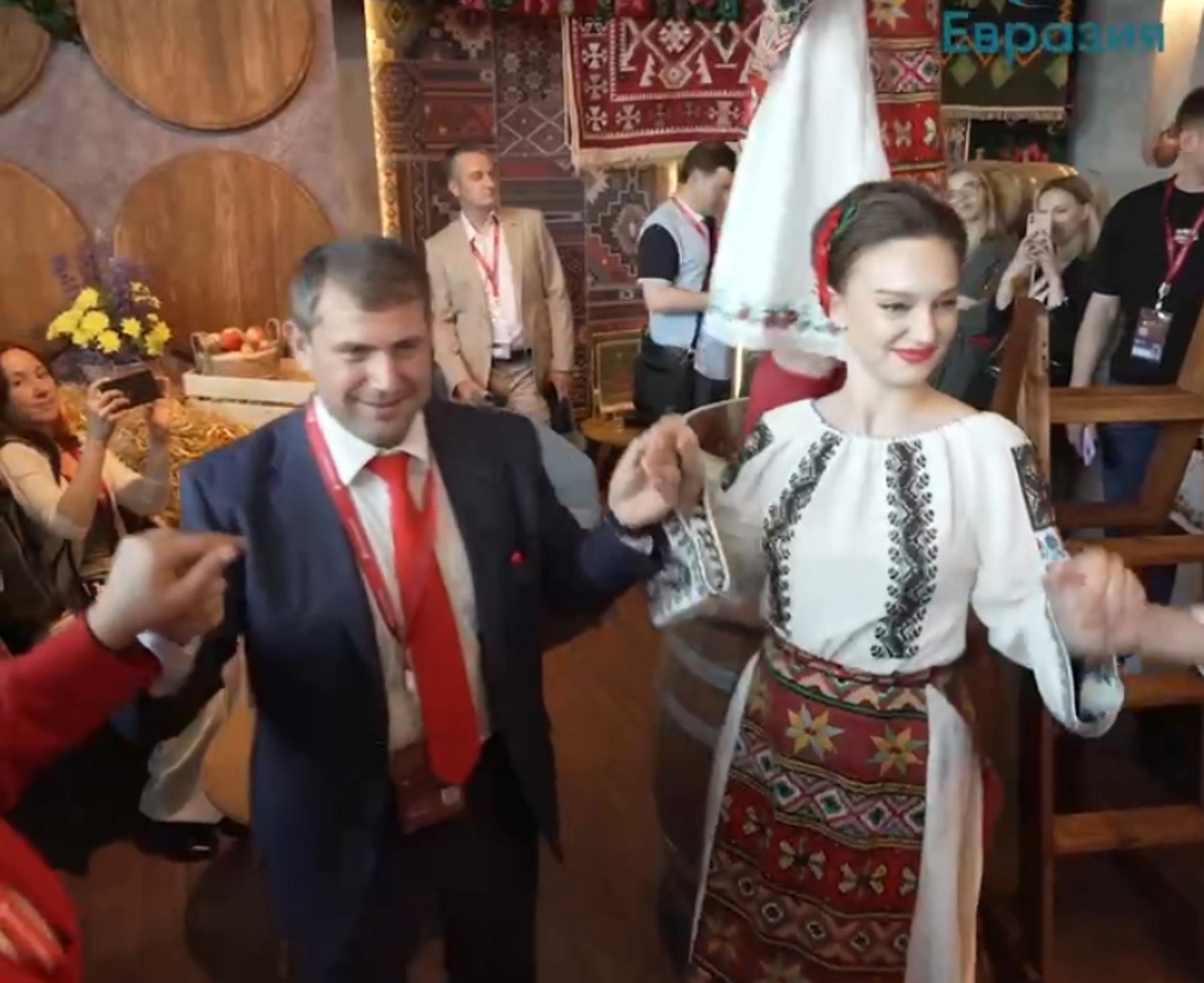 Скандал из-за хоры с Шором в России: администрация ансамбля "Жок" выступила в свою защиту