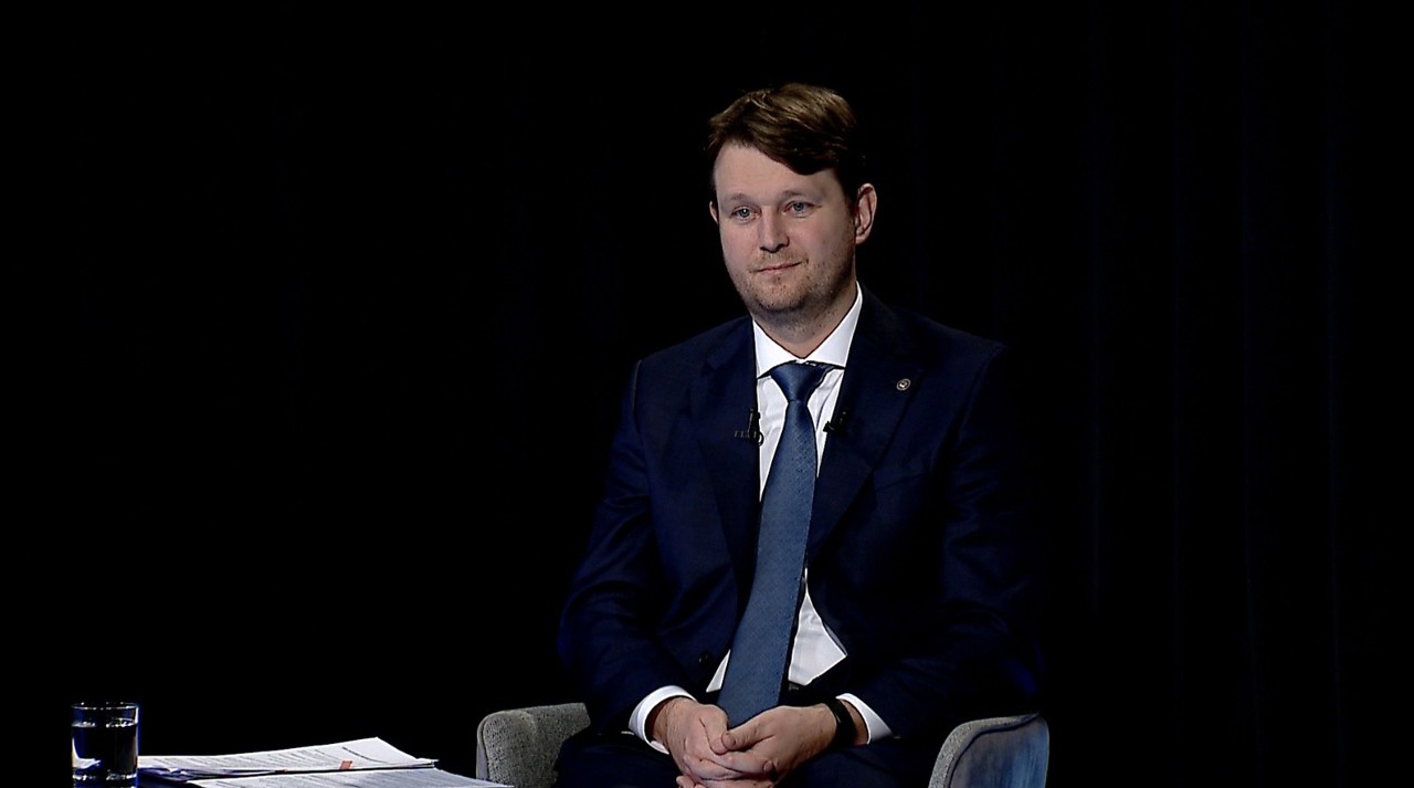 Ministrul Finanțelor, despre plafonarea salariilor șefilor de la ANRE, ANRCETI sau CNPF: „Va fi, mai degrabă, un gest simbolic”