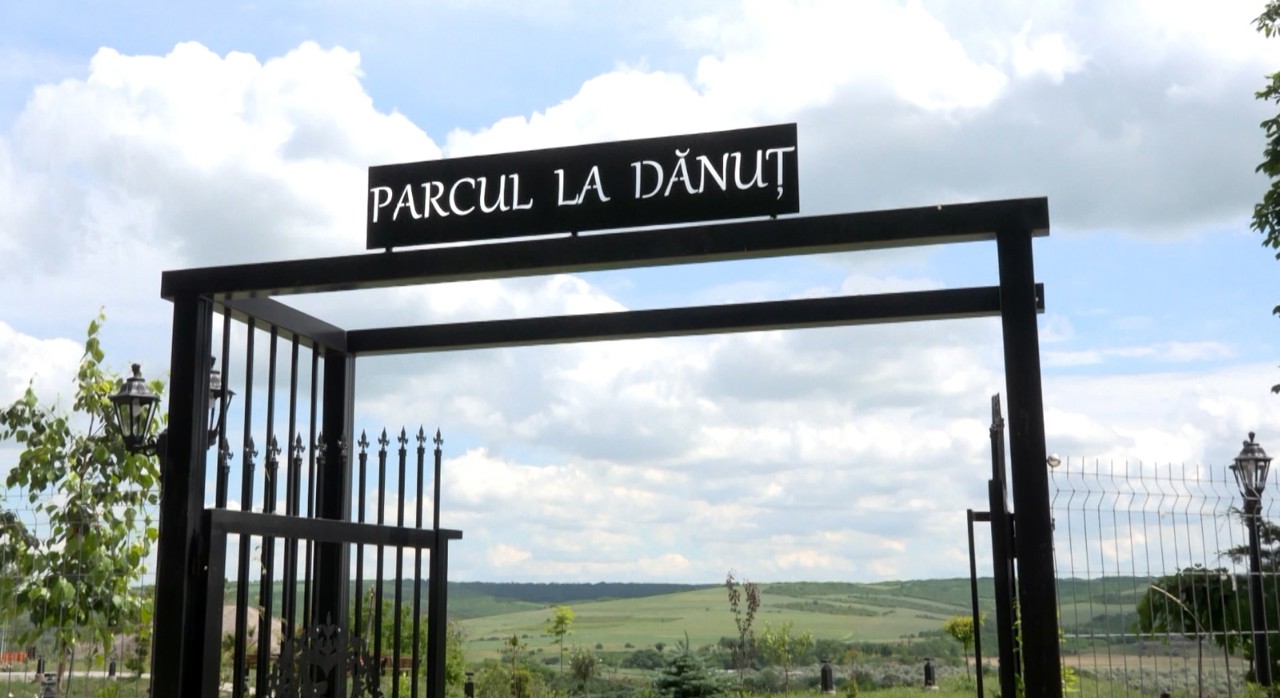 În memoria fiului pierdut: Parcul „La Dănuț”, gestul impresionant al unei mame din Roșcani