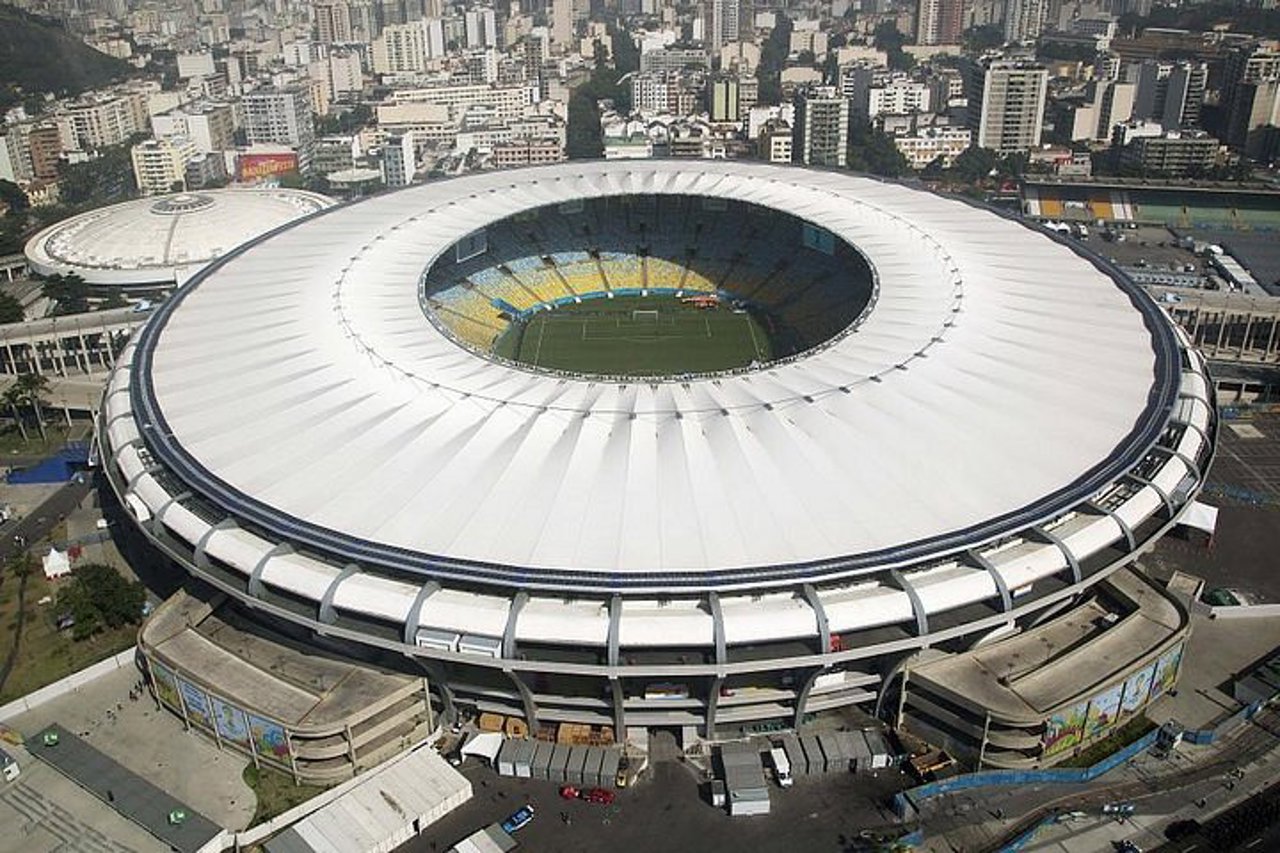 Stadionul Maracana este de vânzare