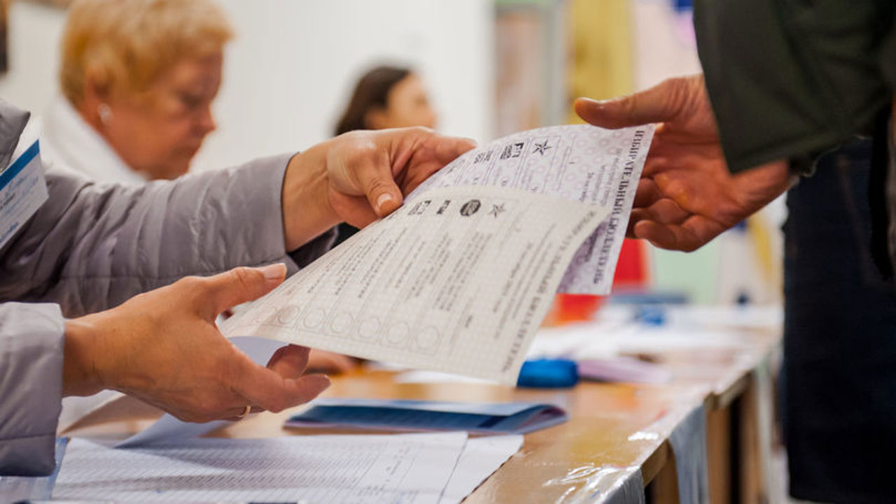 Concurenții electorali pot solicita, până la 6 octombrie, înlocuirea unui candidat din lista înregistrată prin retragere sau desemnare