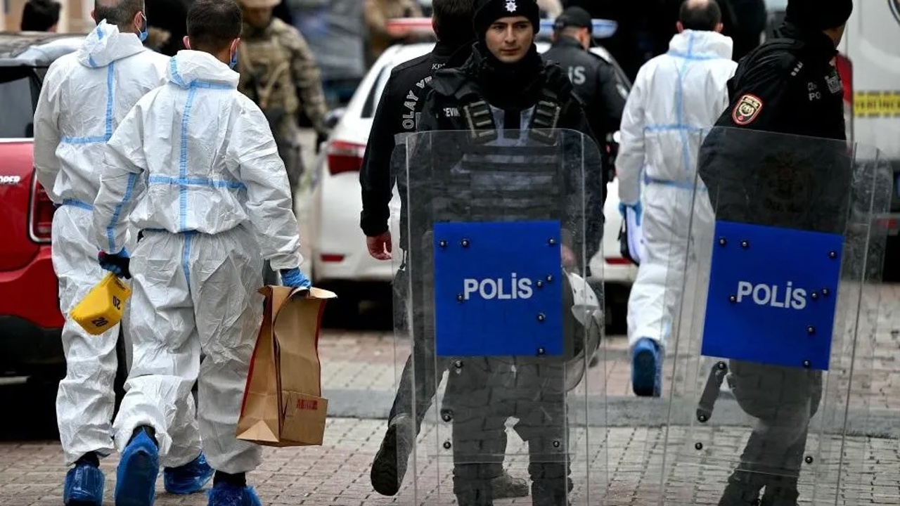 Istanbul church attack: Gunmen kill one, injure worshippers during Sunday mass