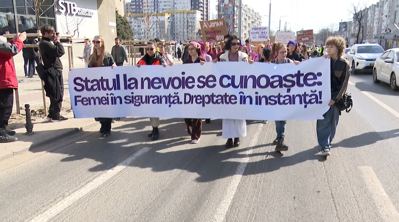 Marș Feminist la Chișinău: participanții cer mai multă protecție pentru femei și combaterea violenței