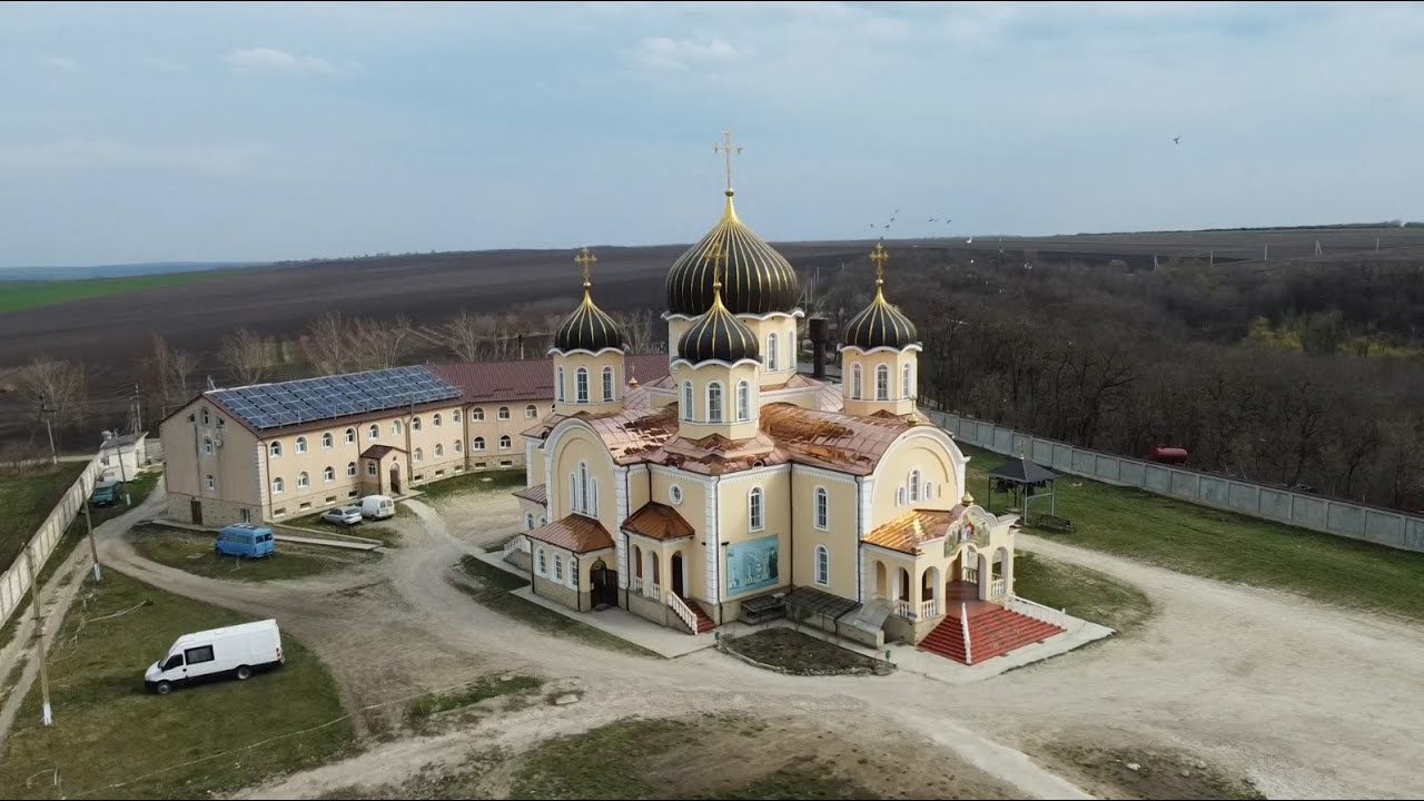 Rugăciune și muncă la Mănăstirea din Nicoreni și de sărbătoarea Sfântului Ilie
