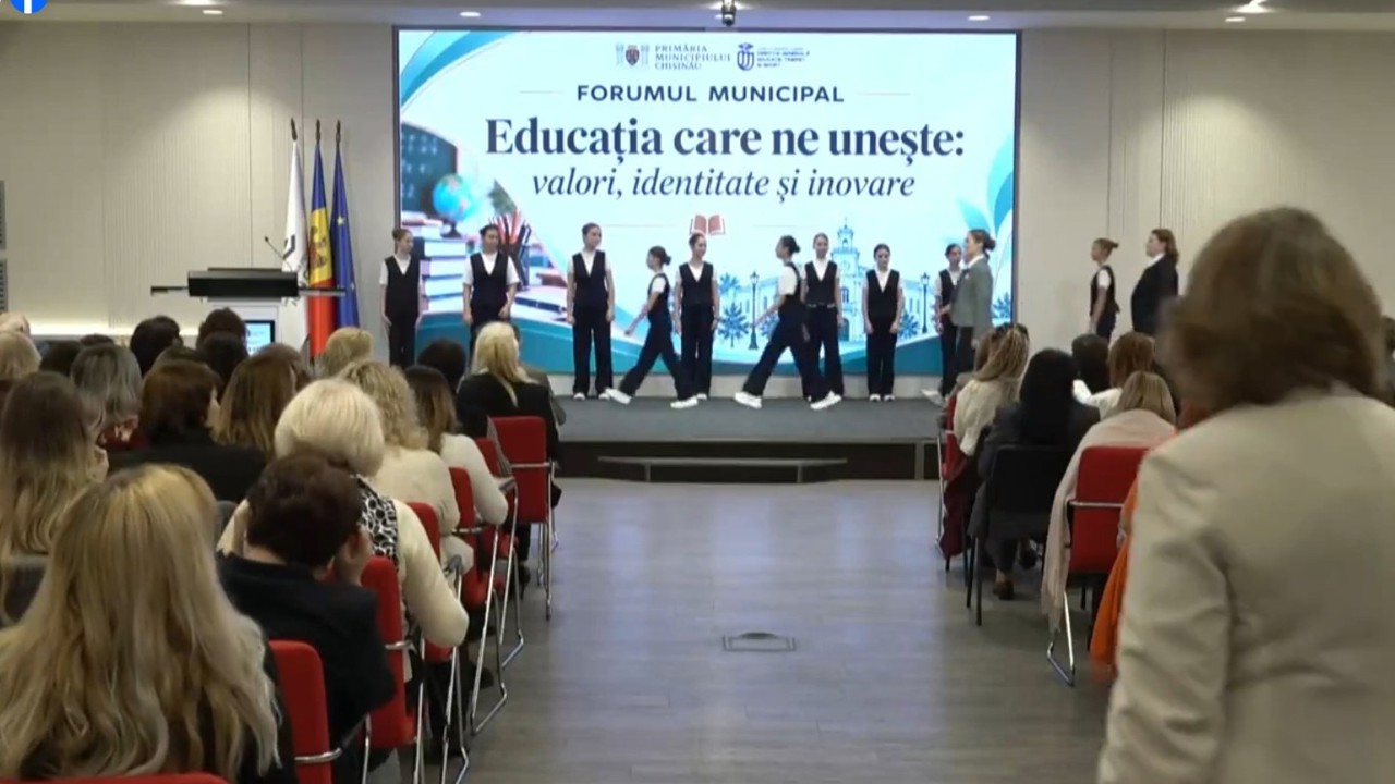 „Statul care vrea să sprijine elevii va începe prin a-i sprijini pe profesori” – declarații la Forumul Municipal al Cadrelor Didactice din Chișinău
