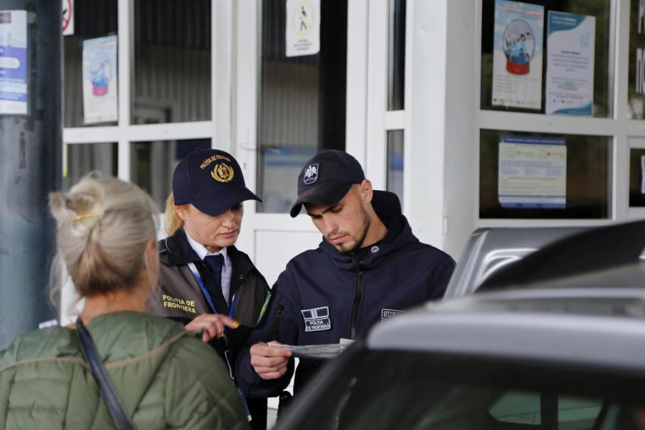 379 человек и 72 транспортных средства получили отказ во въезде в страну за одну неделю. Разъяснения пограничной полиции