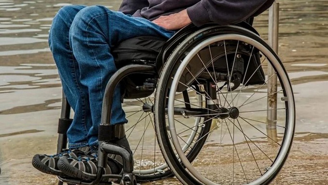 Wheelchair-bound student who studied online says schools aren’t ready to accommodate them