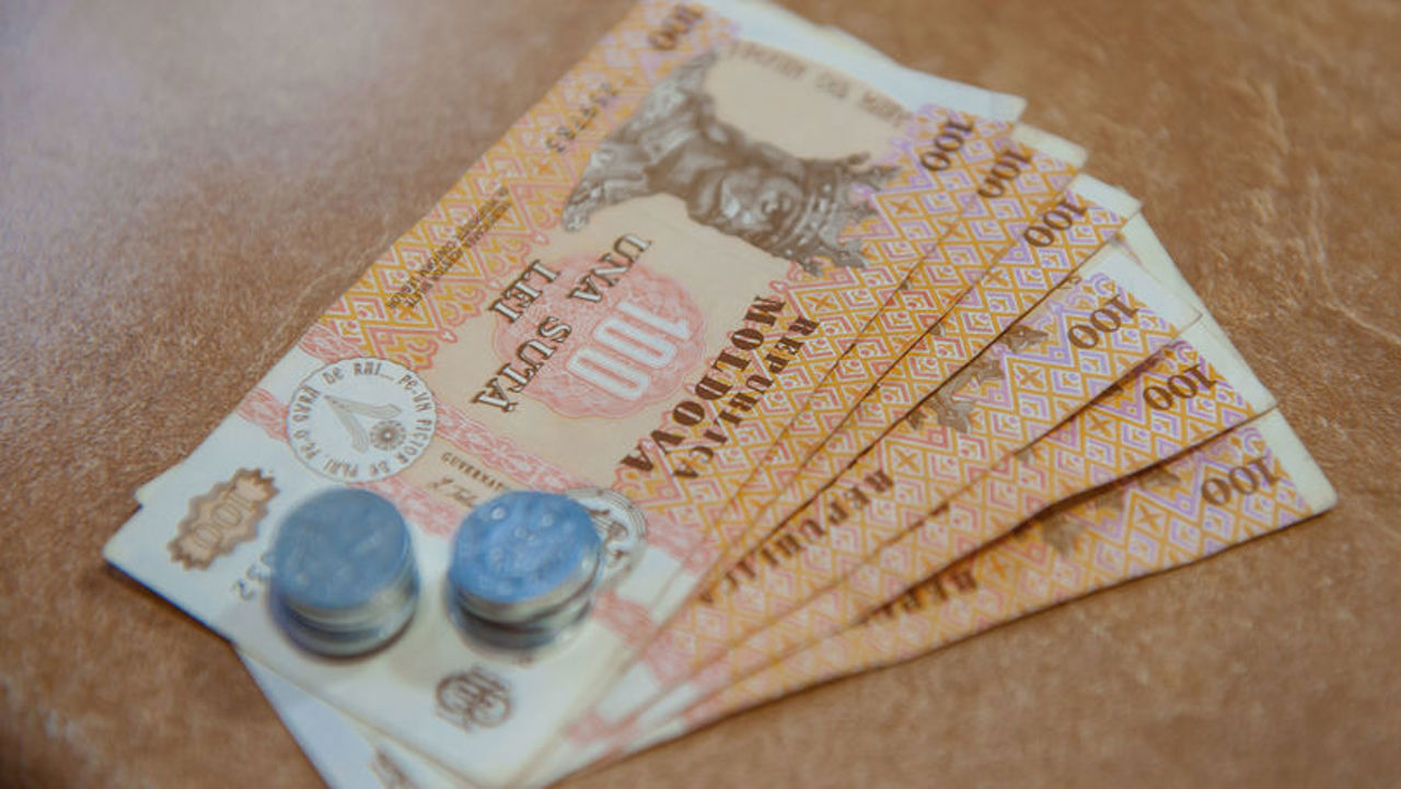 Barometrul școlar 2025 | Educația „gratuită” costă: Părinții contribuie cu peste 30 de milioane de lei pe an pentru școli 